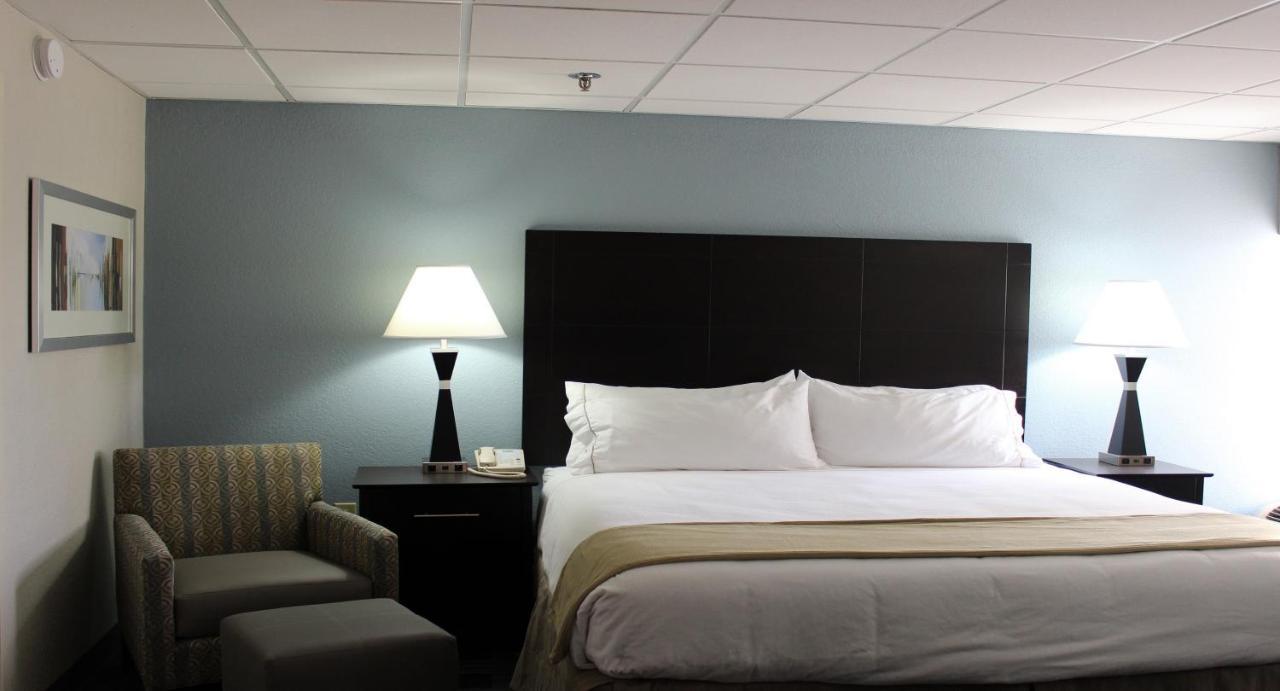 Holiday Inn Express Forsyth By Ihg Exterior foto